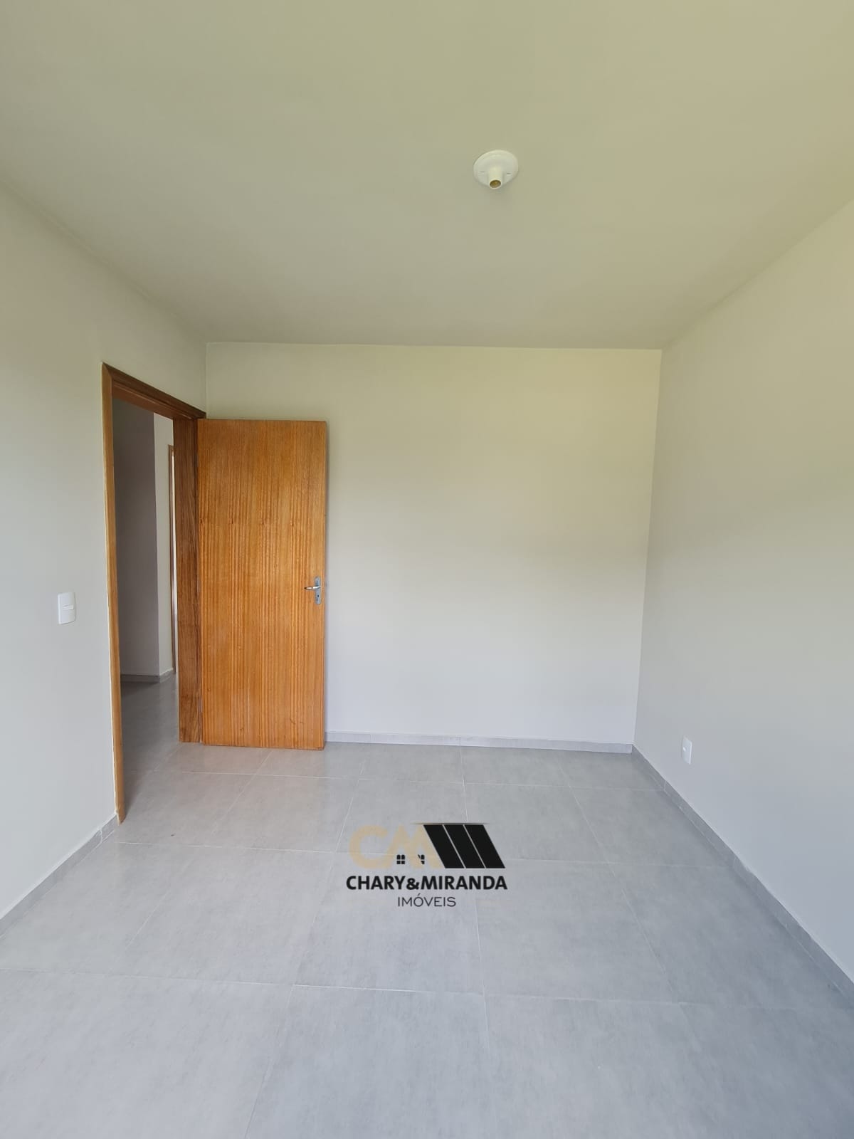 Casa Nova na Rua tijuca do sul em oficinas