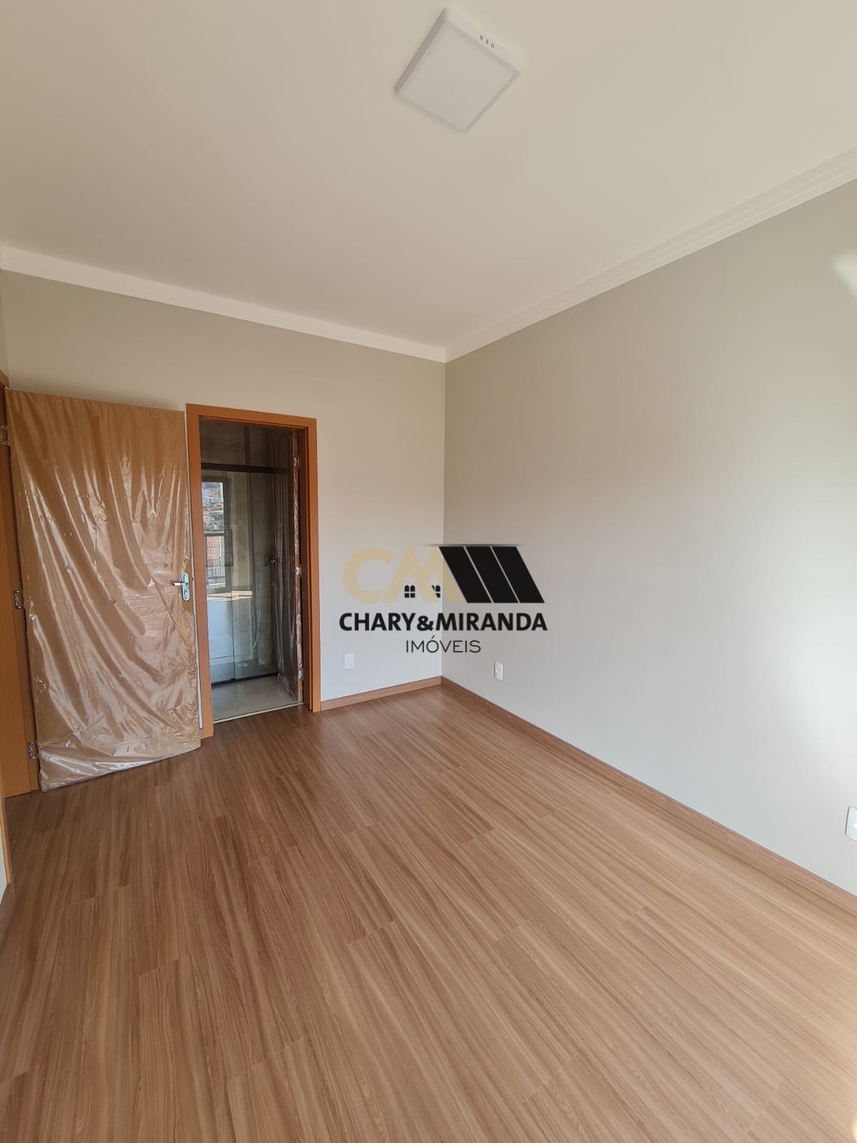 SOBRADOS 3 QUARTOS NO JARDIM CARVALHO/ PONTA GROSSA