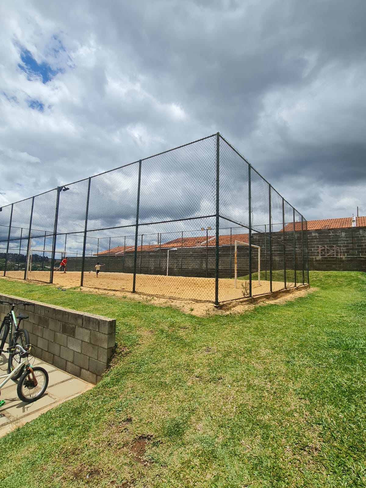 CASA NO CONDOMÍNIO MORADA DO SOL