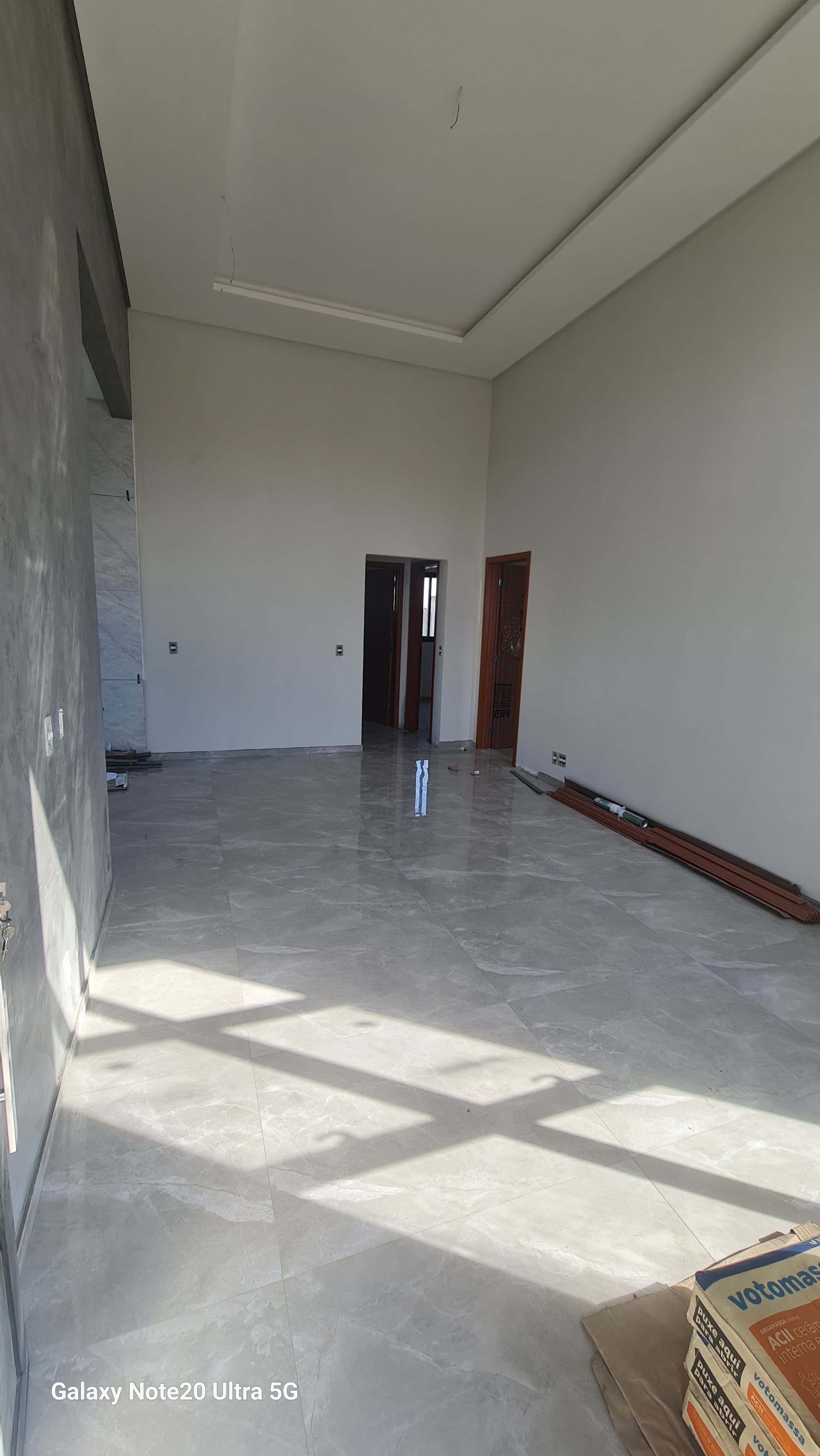 casa em fase de acabamento