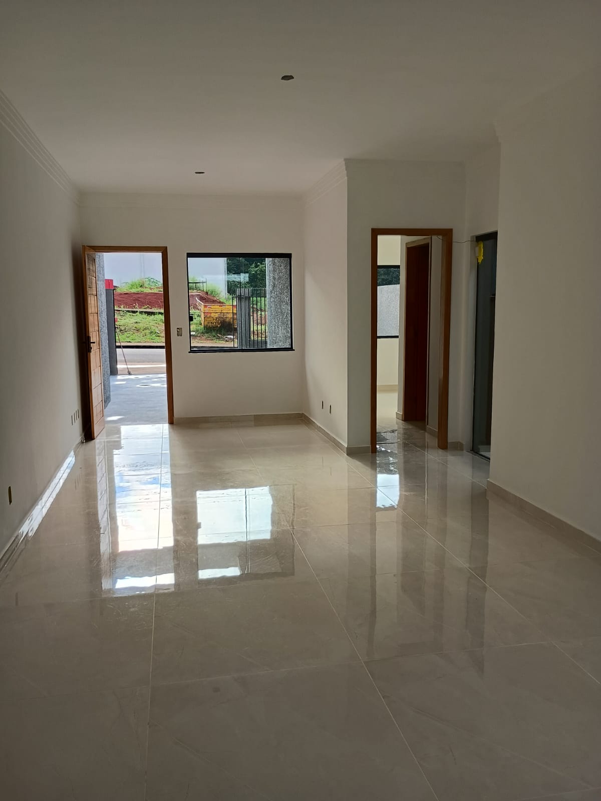 Casa 3 quartos com grande espaço de terreno