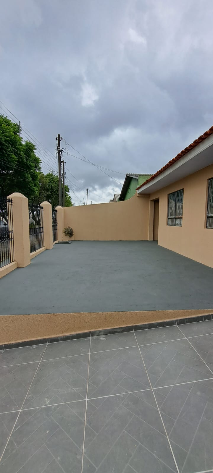 CASA REFORMADA NO BAIRRO SANTA PAULA