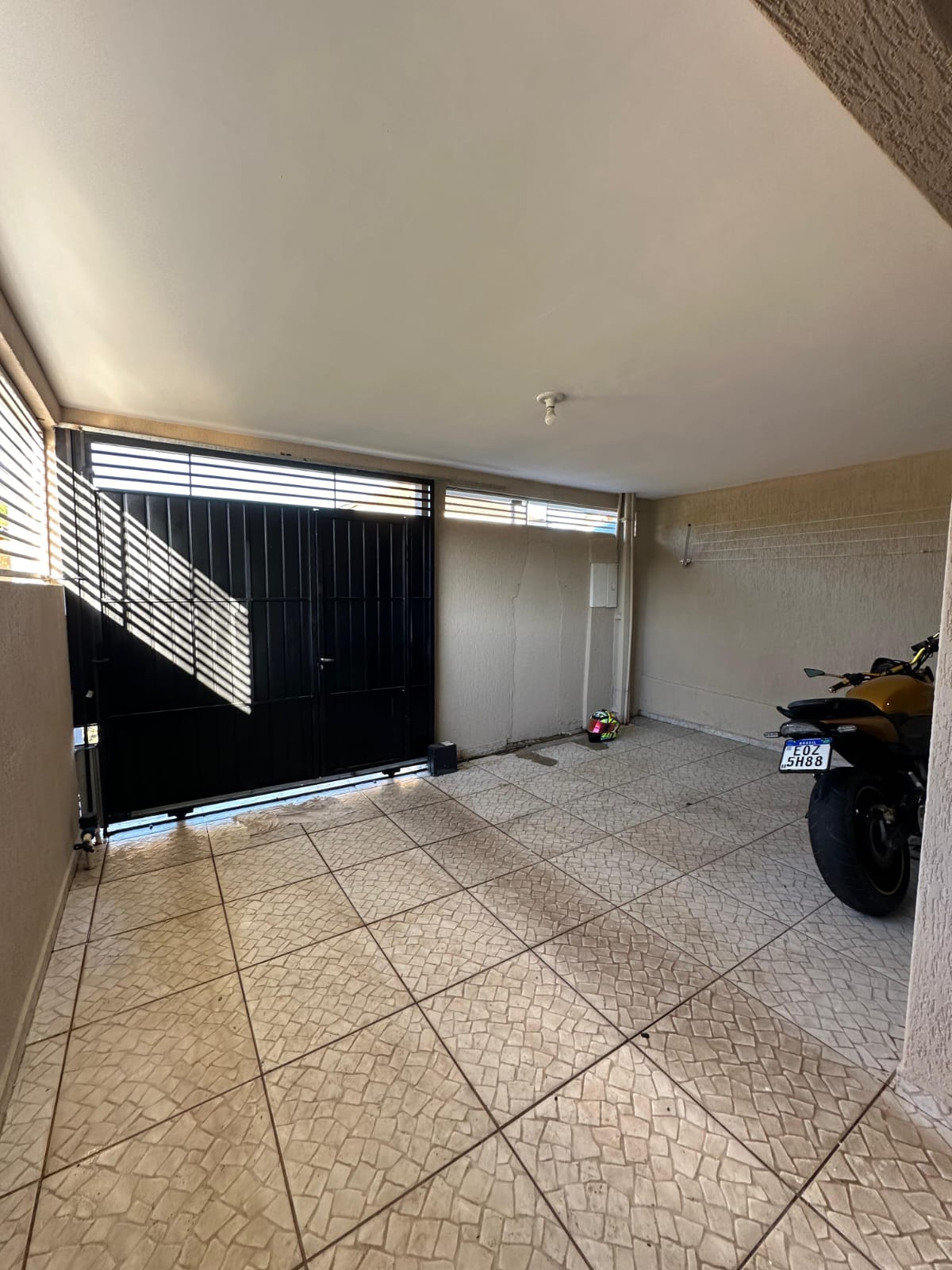 SOBRADOS 3 QUARTOS EM UVARANAS / PONTA GROSSA