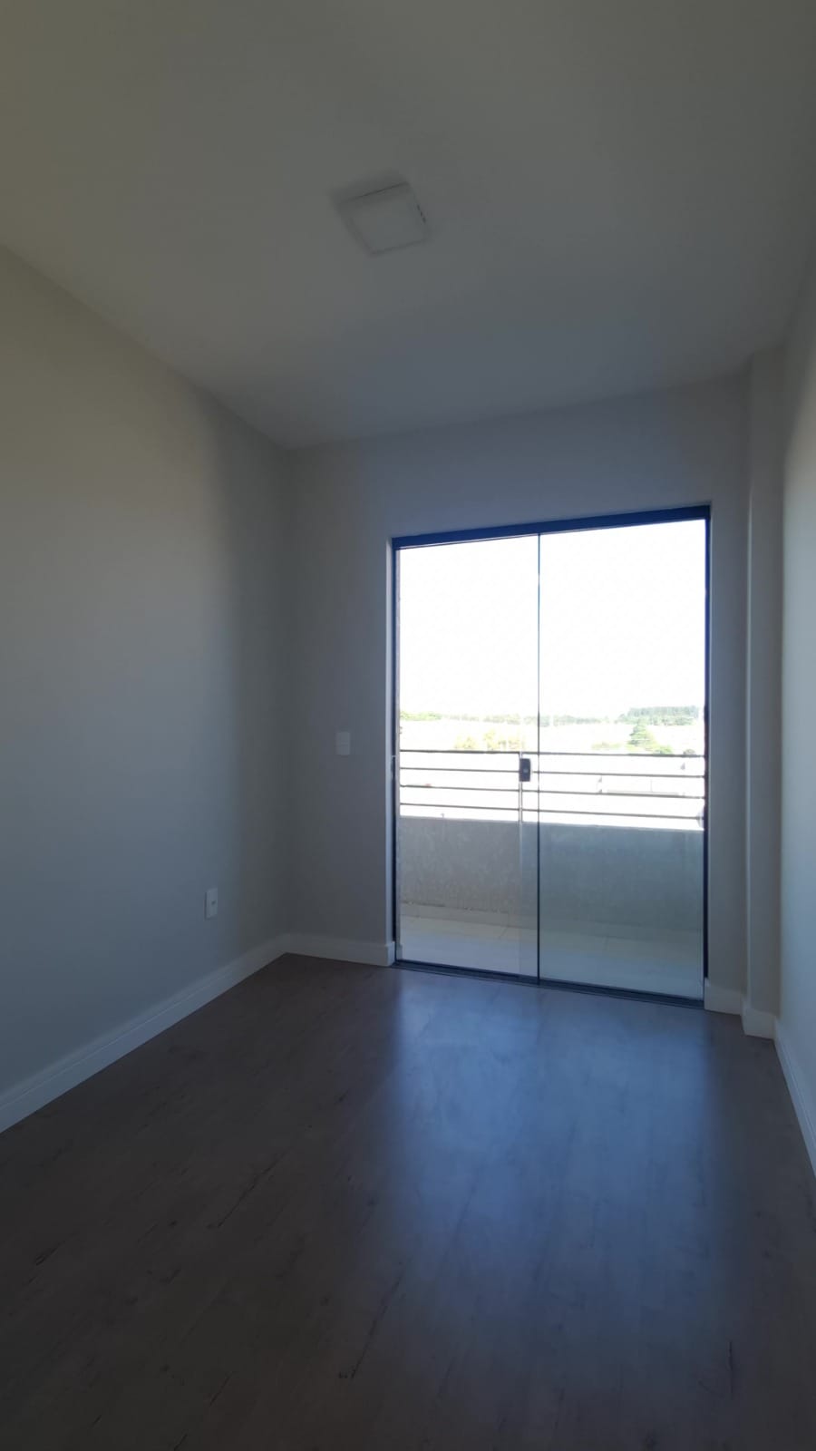 SOBRADO 2 QUARTOS NA AVENIDA PRINCIPAL DA NOVA PONTA GROSSA