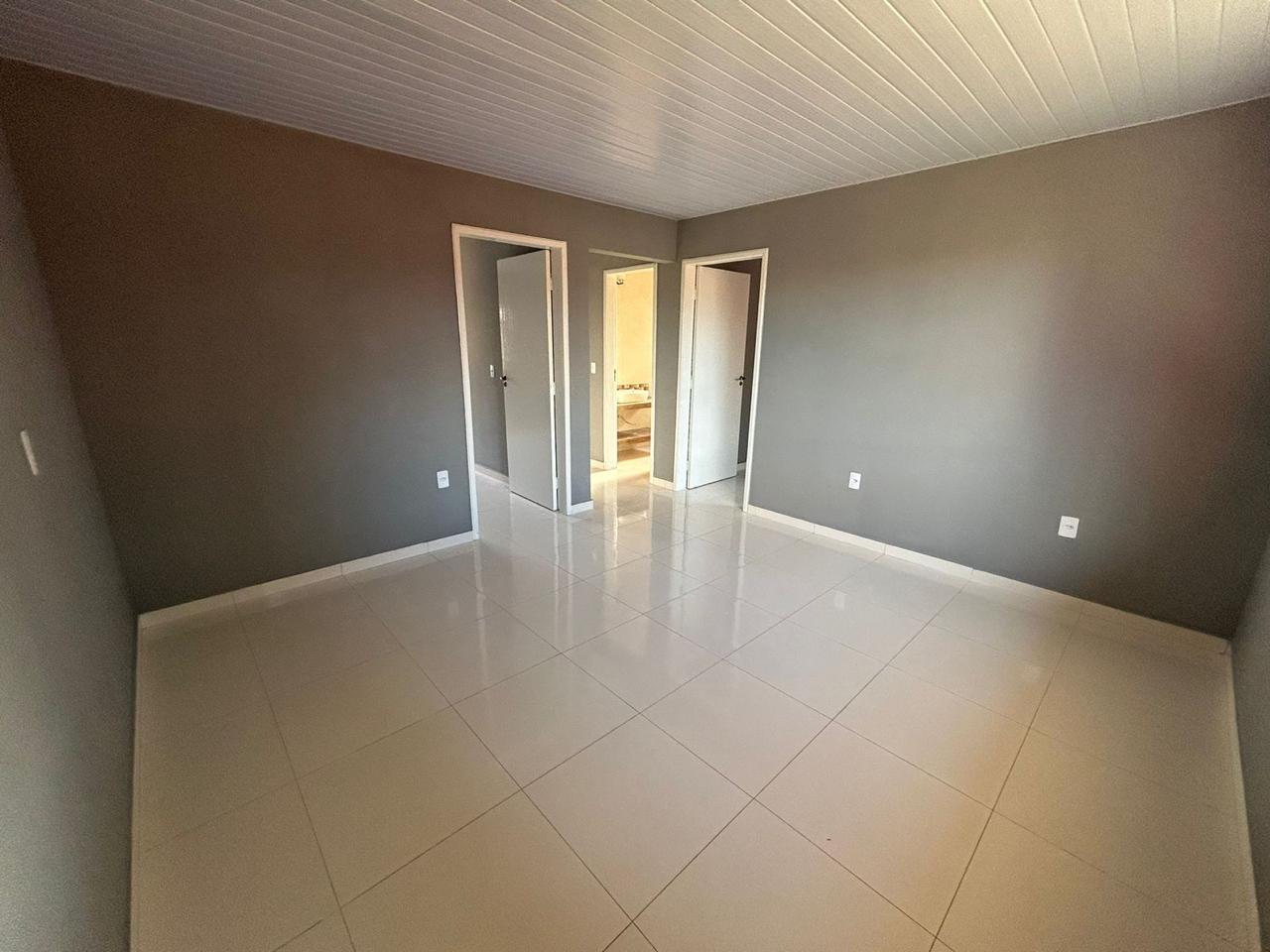 Casa reformada 3 quartos Terreno  com área total de 360m²,